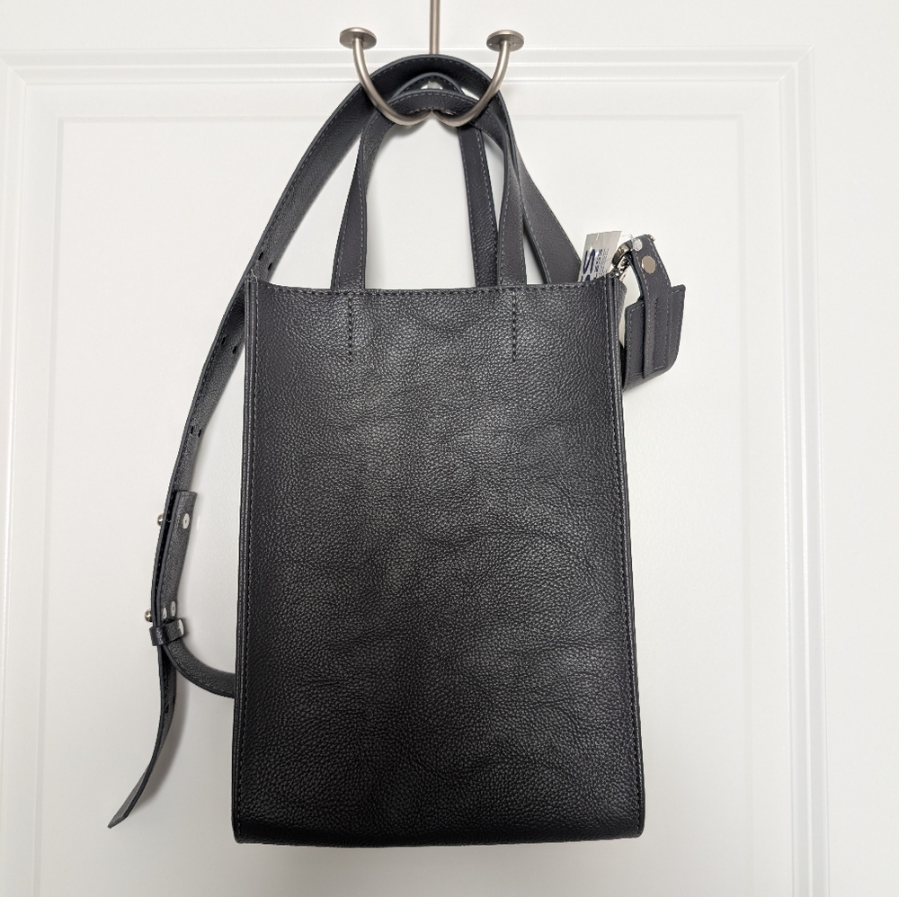 SOLD NWT MYFLAFFICO Chic Grey Pebbled Faux Leather Tote & Crossbody Bag - Picture 3 of 11